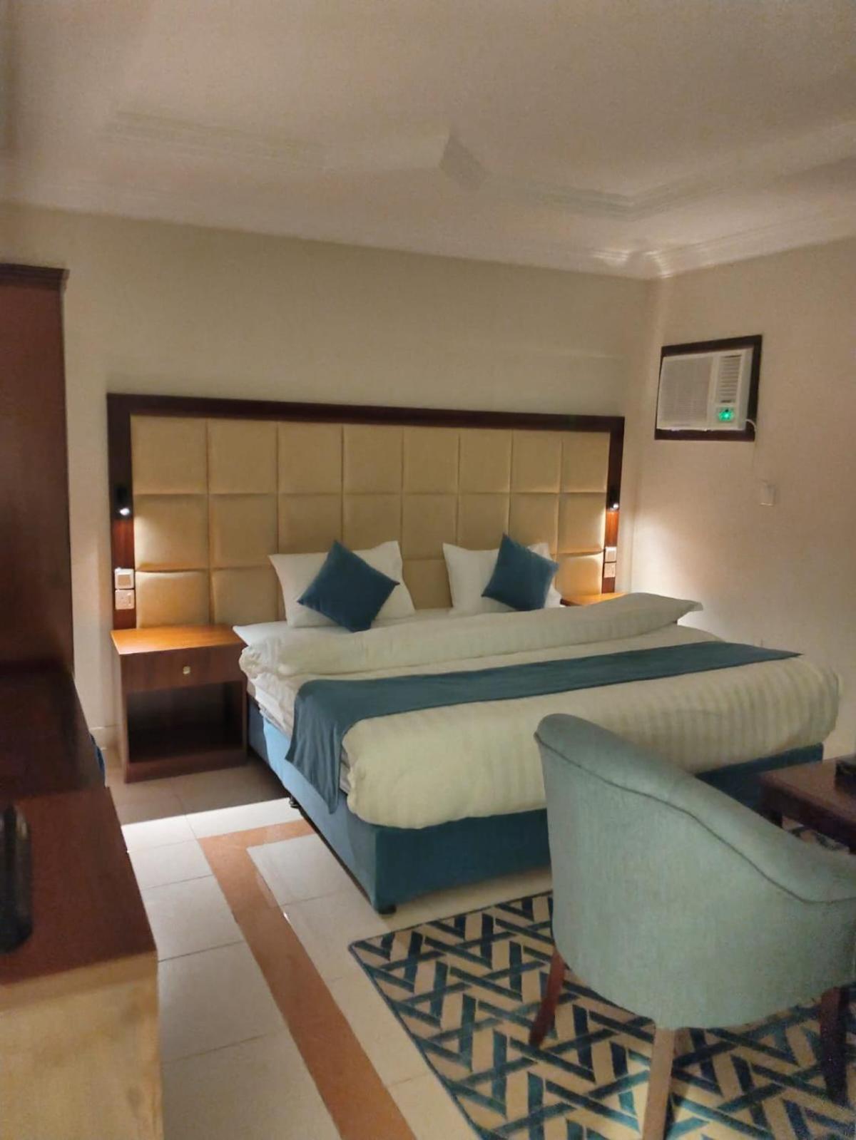 شقق اطلالة ابحر للشقق المخدومة Jeddah Exterior photo